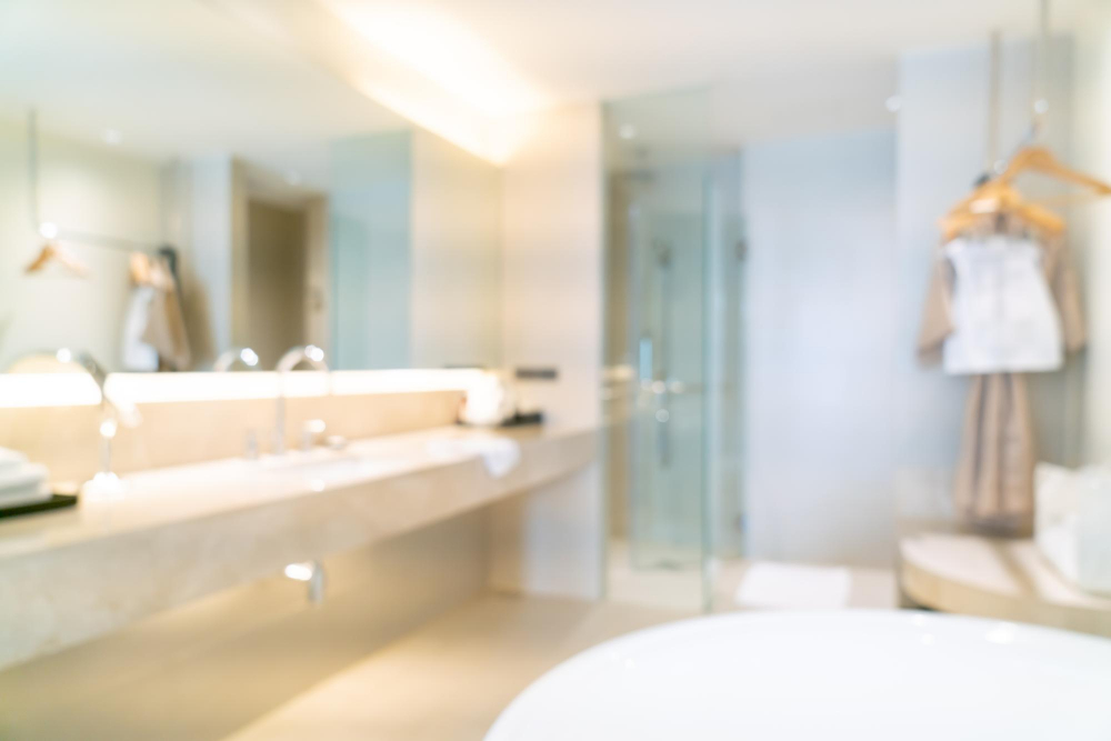what are hotel bathroom equipment items